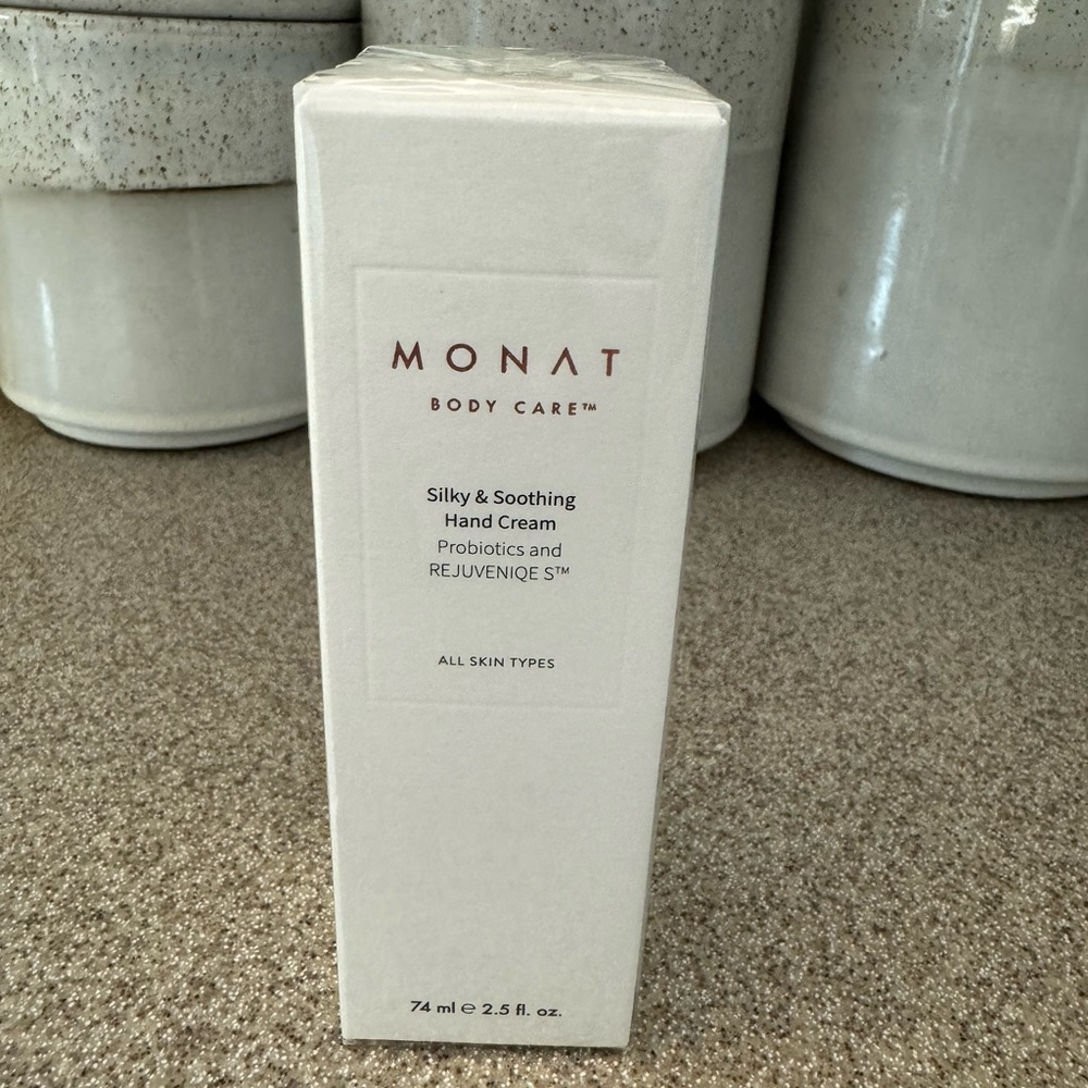 Monat Silky and Soothing Hand Cream